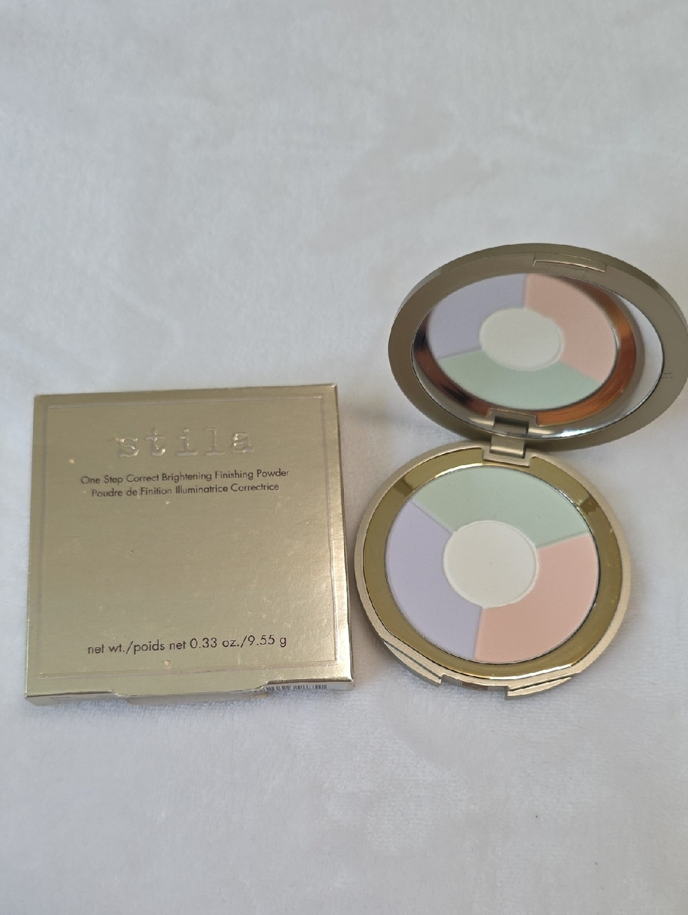 NIB Stila One Step Correct Brightening Finishing Powder